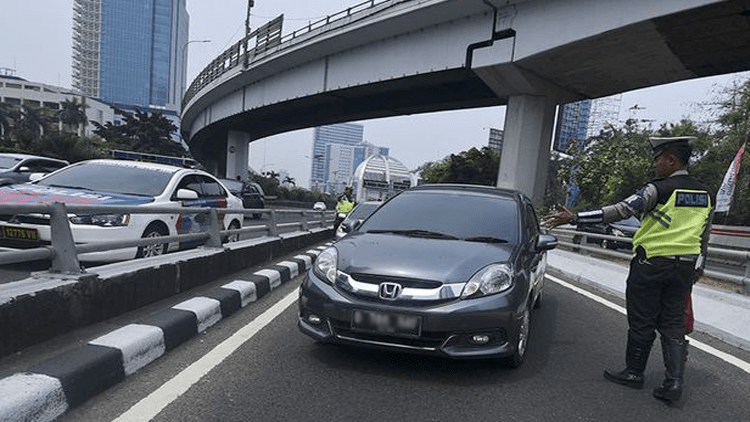 Sebutkan Contoh Berkendara Yang Baik Di Jalan Raya General Tips