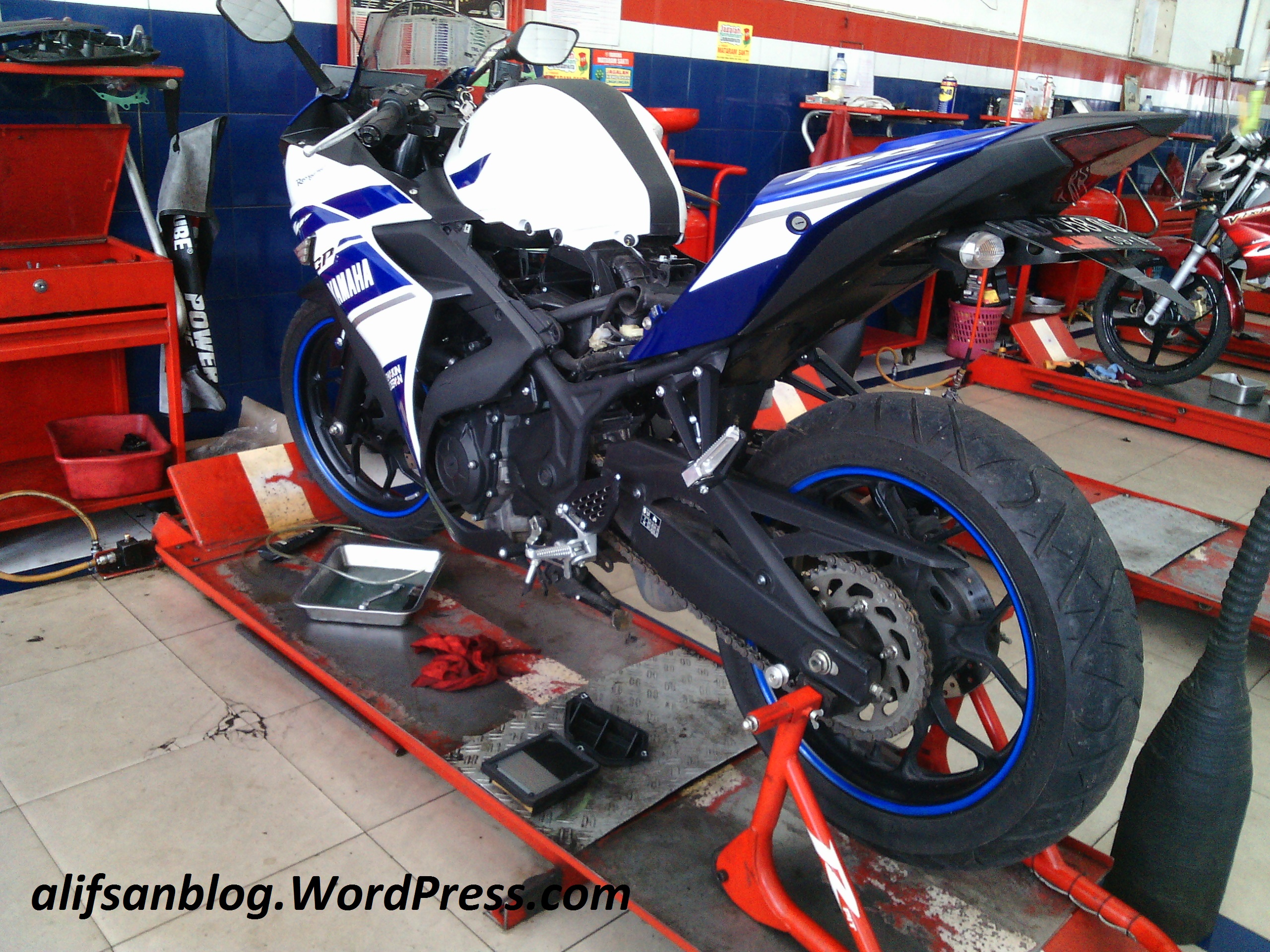 Biaya Service Rutin Yamaha R25. Biaya Service Yamaha R25