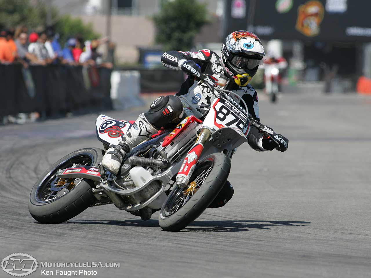 Cb150r Supermoto. Ketika Honda CB150R Dan Yamaha Vixion Dimodifikasi Ala