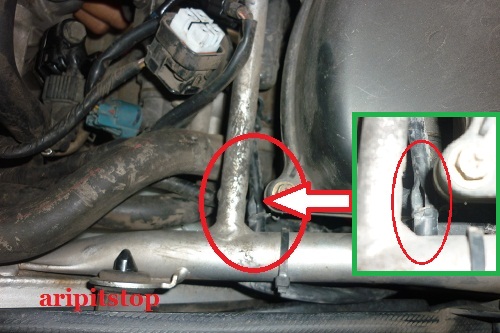 Air Radiator Keluar Dari Selang Pembuangan. Air Radiator Vixion Meler Saat Kondisi Mesin Panas, Ini Masalahnya