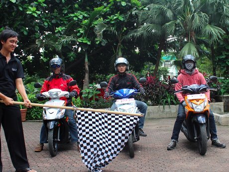 Yamaha Mio J Vs Honda Beat. Adu Irit Konsumsi BBM Versi DetikOto, Next vs Beat vs Mio J. Mio J