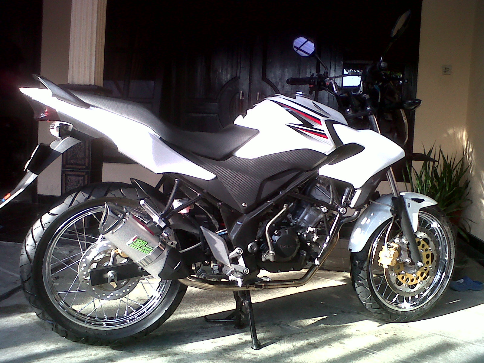 Tromol Yang Cocok Buat Megapro Primus. Modif CB150R Spoke Wheel alias ruji alias jari-jari