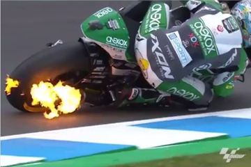 Knalpot Keluar Api. Knalpot Keluar Api di MotoGP, Ini Penjelasan Fenoma Backfire dan