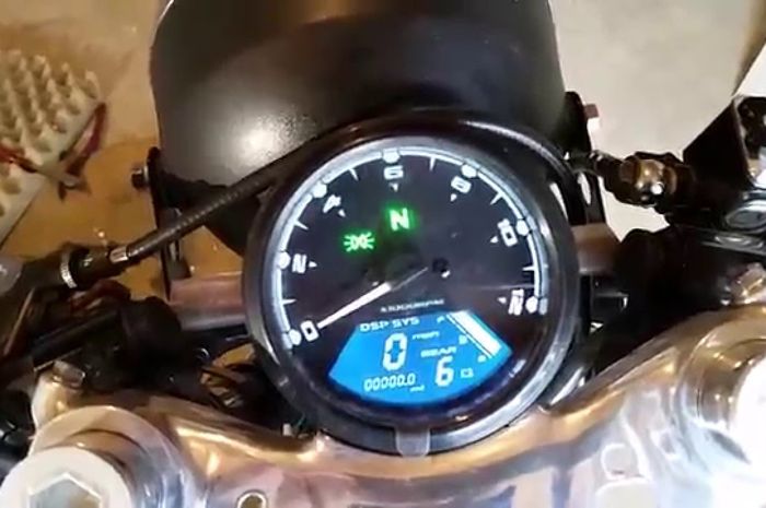 Cara Melihat Kilometer Motor. Waspada! Begini Cara Penjual Nakal Ngakalin Angka Kilometer