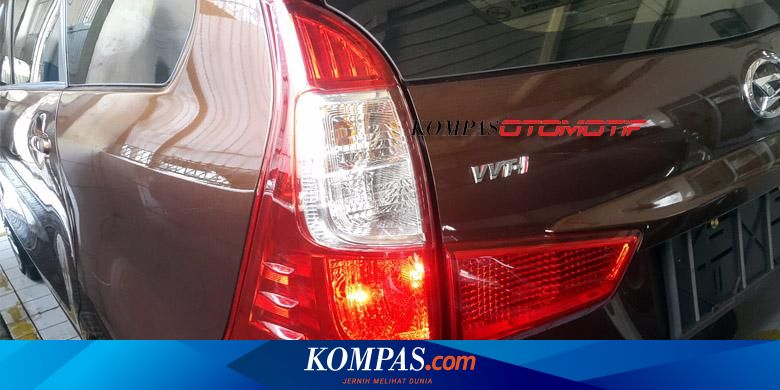 Cara Mengganti Lampu Belakang Honda Revo. Ingat, Dilarang Modifikasi Lampu Rem Jadi Kelap-Kelip