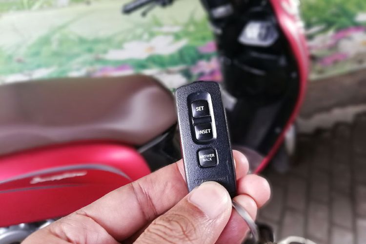 Cara Ganti Lampu Depan Scoopy 2018. Cara Mudah Ubah Nada Answer Back Honda Scoopy