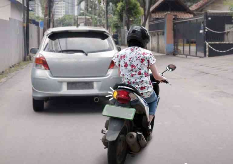 Sen Kiri Belok Kanan. The Power of Emak-Emak: Sen Kanan, Belok Kiri Halaman 1