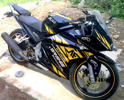 Cara Mengendarai Motor Yamaha R15. Tips Aman Mengendarai Yamaha R15 :)