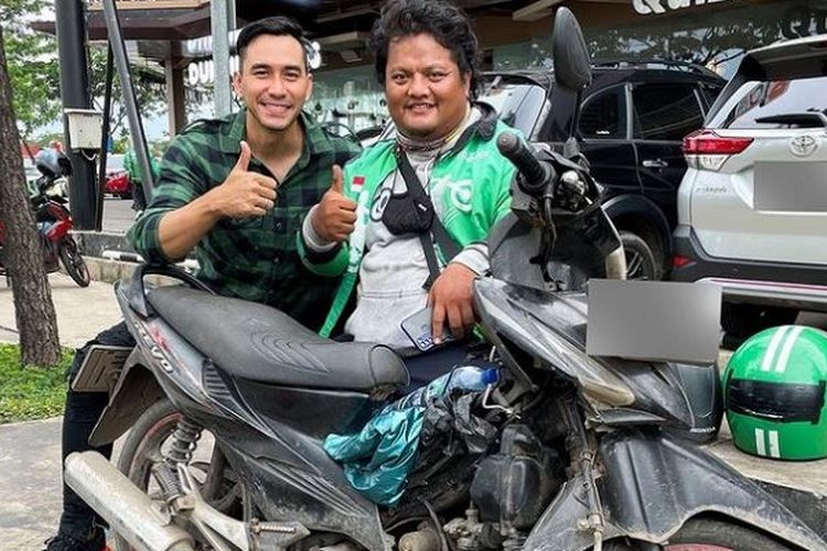 Honda Revo Lama. Darius Sinathrya Bertemu Ojol, Tawarkan Restorasi Motor Honda