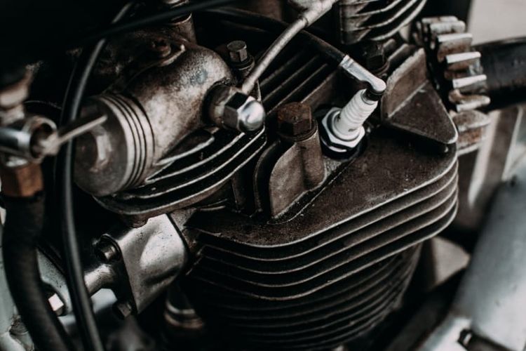 Cara Memperbaiki Busi Yang Mati. Cara Mudah Memperbaiki Busi Motor yang Mati Total, Tidak Perlu