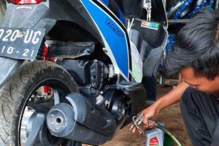 Oli Beat Karbu. BARU TAU! Ternyata ini Oli Cocok Untuk Motor Beat Karbu dan Injeksi