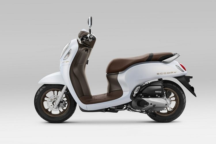 Masalah Pada Motor Scoopy. Penyebab Honda Beat, Scoopy, hingga PCX Inden Berbulan-bulan