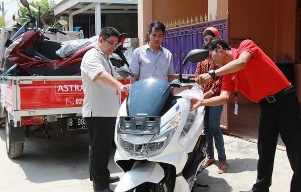 Motor Baru Datang Dari Dealer. 4 Hal yang Harus Diperhatikan Saat Serah Terima Motor Baru