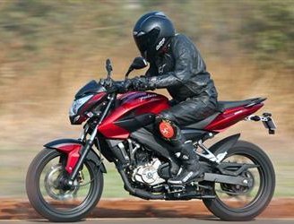 Kapasitas Tangki Pulsar 200. Berat Bagi Bajaj untuk Membawa Pulsar 200NS Tahun Ini
