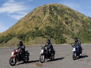 Inreyen Motor Di Jalan Tanjakan. Motor Harus Dibawa ke Gunung Dulu Biar Tak Loyo?