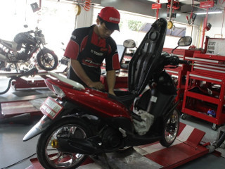 Pembersih Tangki Motor. Cairan Rp 25.000 Pembersih Mesin Motor