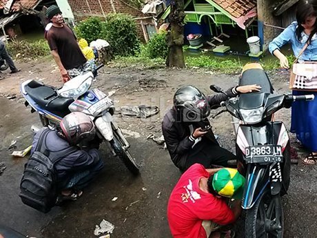 Cara Bongkar Pasang Mesin Motor 4 Tak. 4 Cara Bongkar Mesin Motor yang Terendam Banjir