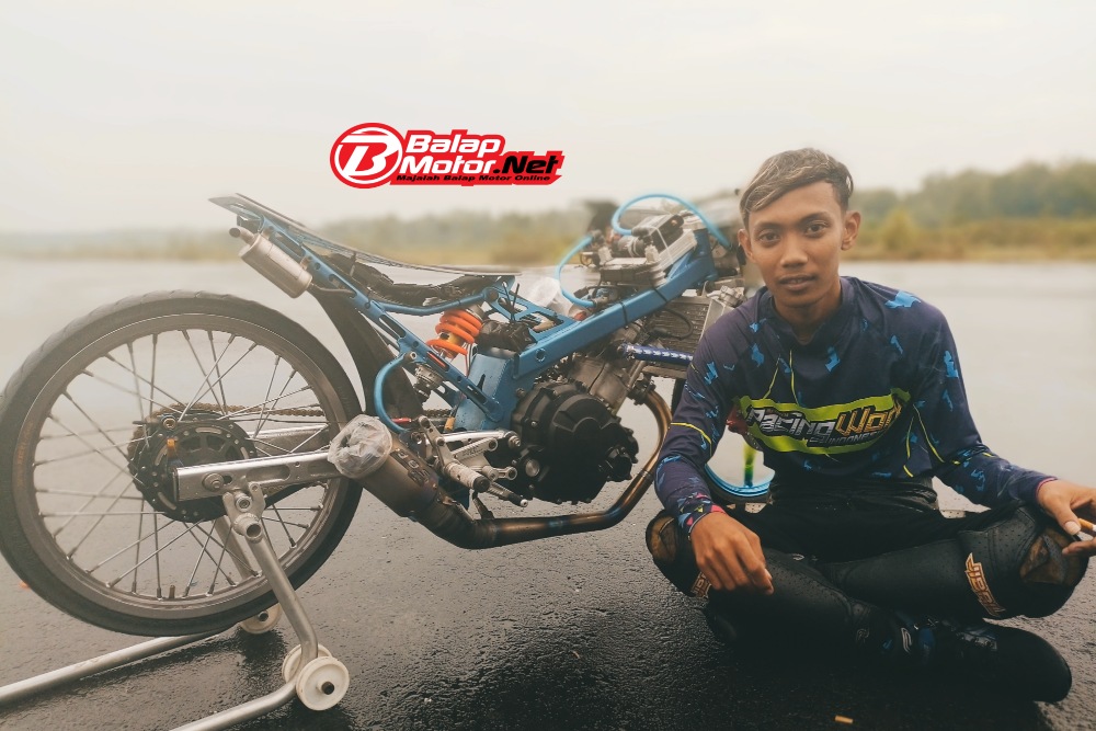 Joki Drag Ganteng. Gadhuro Drag Bike 2022: Joki Pemula Aji Kelinci Siap Pertahankan