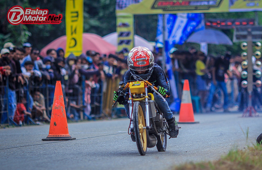 Motor Ninja Boy. Ninja TU Golden Boy Jadi Motor Tercepat di Drag Bike Lampung