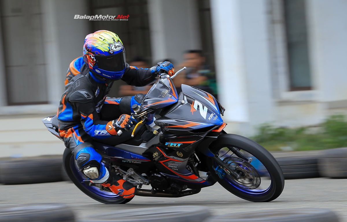 Motor Balap Mp1. Agung Febri Menangi Pertarungan MP1 Kejurprov Balap Motor IMI