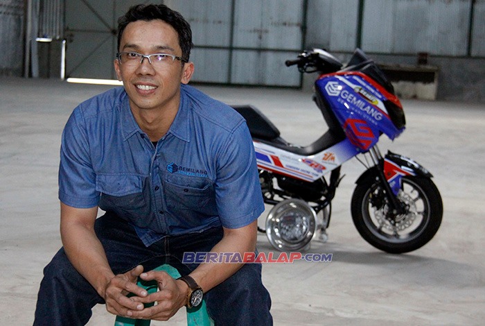 Rumus Korek Motor 2 Tak. Lebih Dekat Iman Zatory, Awalnya Korek 2 Tak, Sekarang Spesialis