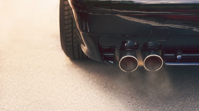 Knalpot Keluar Oli. Ketahui Penyebab Oli Keluar Dari Knalpot Mesin Diesel!