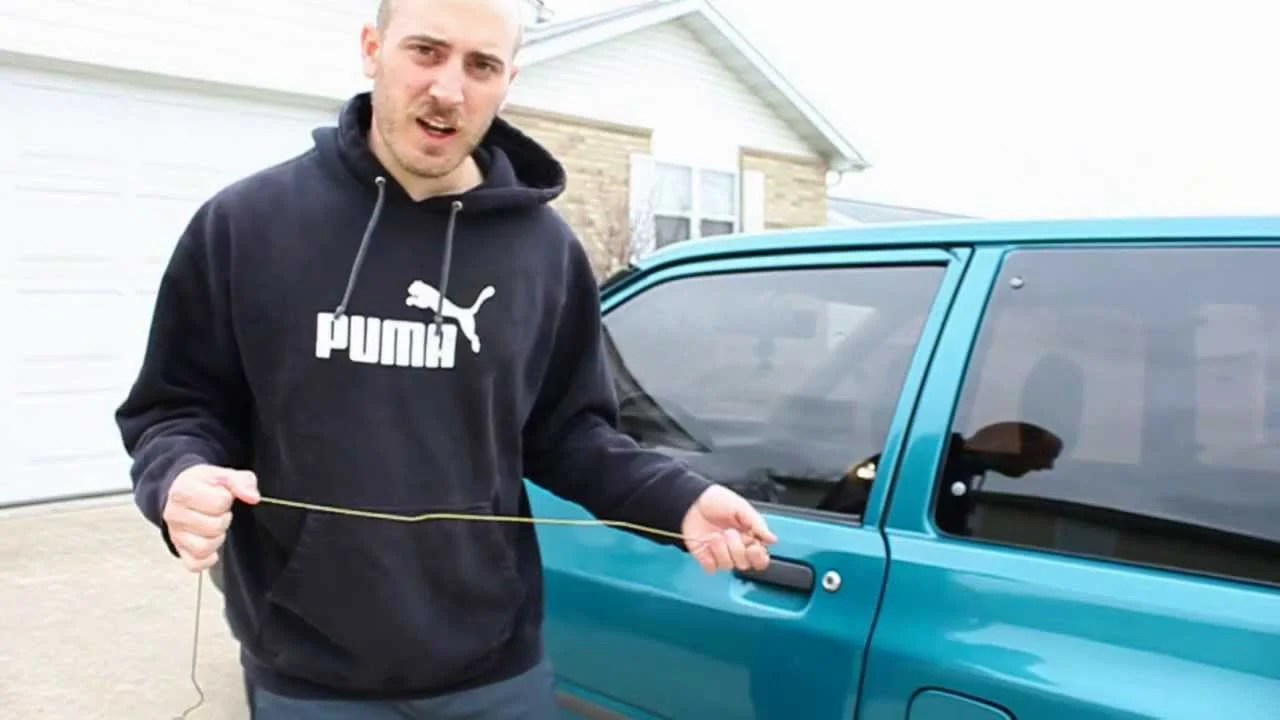 Cara Membuka Spion Honda Jazz. 6 Cara Membuka Pintu Mobil yang Terkunci dari Dalam, Mudah!
