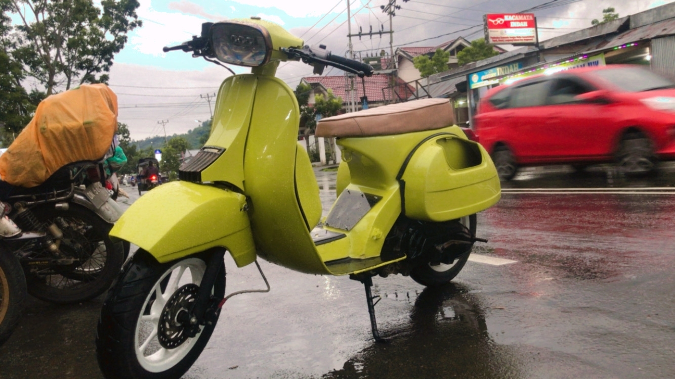 Motor Beat Modifikasi Keren. Keren! Motor Vespa Bermesin Honda BeAT, Modifikasi Buatan