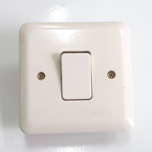 Cara Memasang Saklar Lampu Tunggal. 3 Cara Memasang Saklar Lampu Berdasarkan Jenisnya
