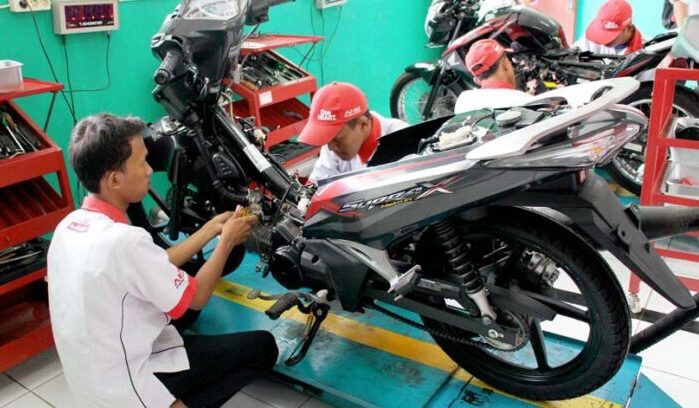 Biaya Ganti Lampu Depan Motor Beat. Daftar Harga Servis Motor Honda di AHASS, Mulai dari Rp45 Ribu