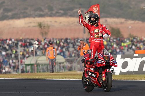 Nama Nama Pembalap Motogp Dan Nomor Motornya. Daftar pembalap MotoGP