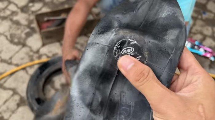 Tambal Ban Tip Top Malang. Bukan Pakai Karet, Tukang Bengkel di India Tambal Ban Motor