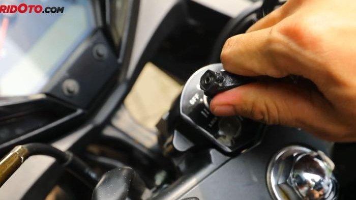 Kunci Kontak Motor Tidak Bisa On. TRIK: Cara Gampang Mengatasi Kunci Kontak Motor yang Macet