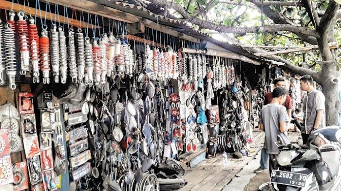 Loakan Motor Terdekat. Pasar Loak Soekarno Hatta, Sentra Aksesoris & Suku Cadang