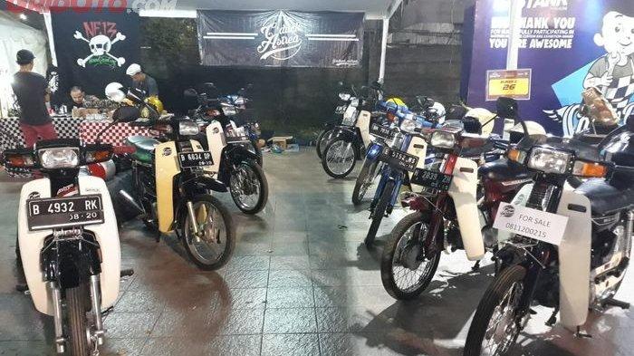 Restorasi Supra Fit. Lagi Ngetren Naik Motor Bebek Jadul, Berapaan Sih Biaya
