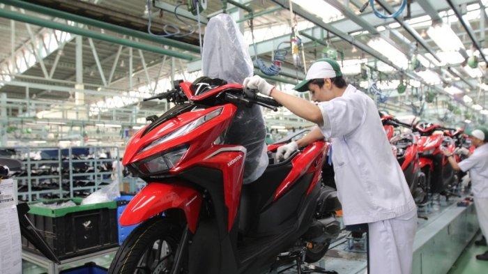 Beat Vs Vario 110. Disuntik Mati, Benarkah Honda Vario 110 Cuma BeAT yang Diganti