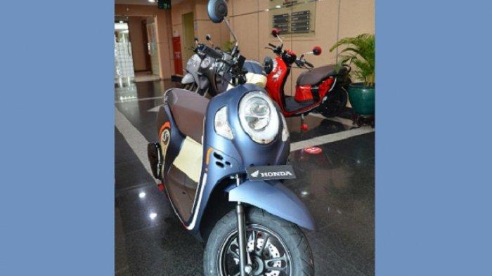 Apakah Scoopy Stylish 2020 Masih Ada Di Dealer. Mengaspal, All New Honda Scoopy Tersedia di Dealer Bulan