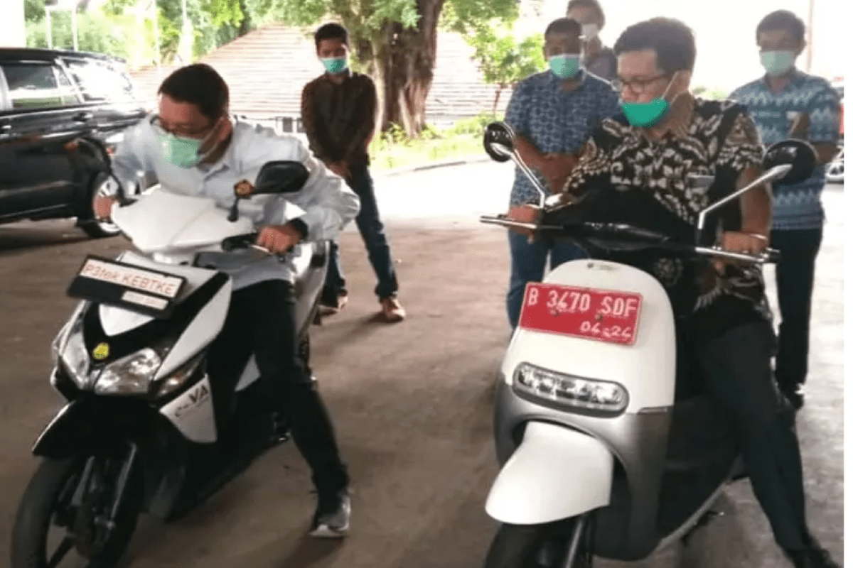 Modifikasi Motor Jadi Sepeda. Kementerian ESDM modifikasi sepeda motor bensin jadi listrik