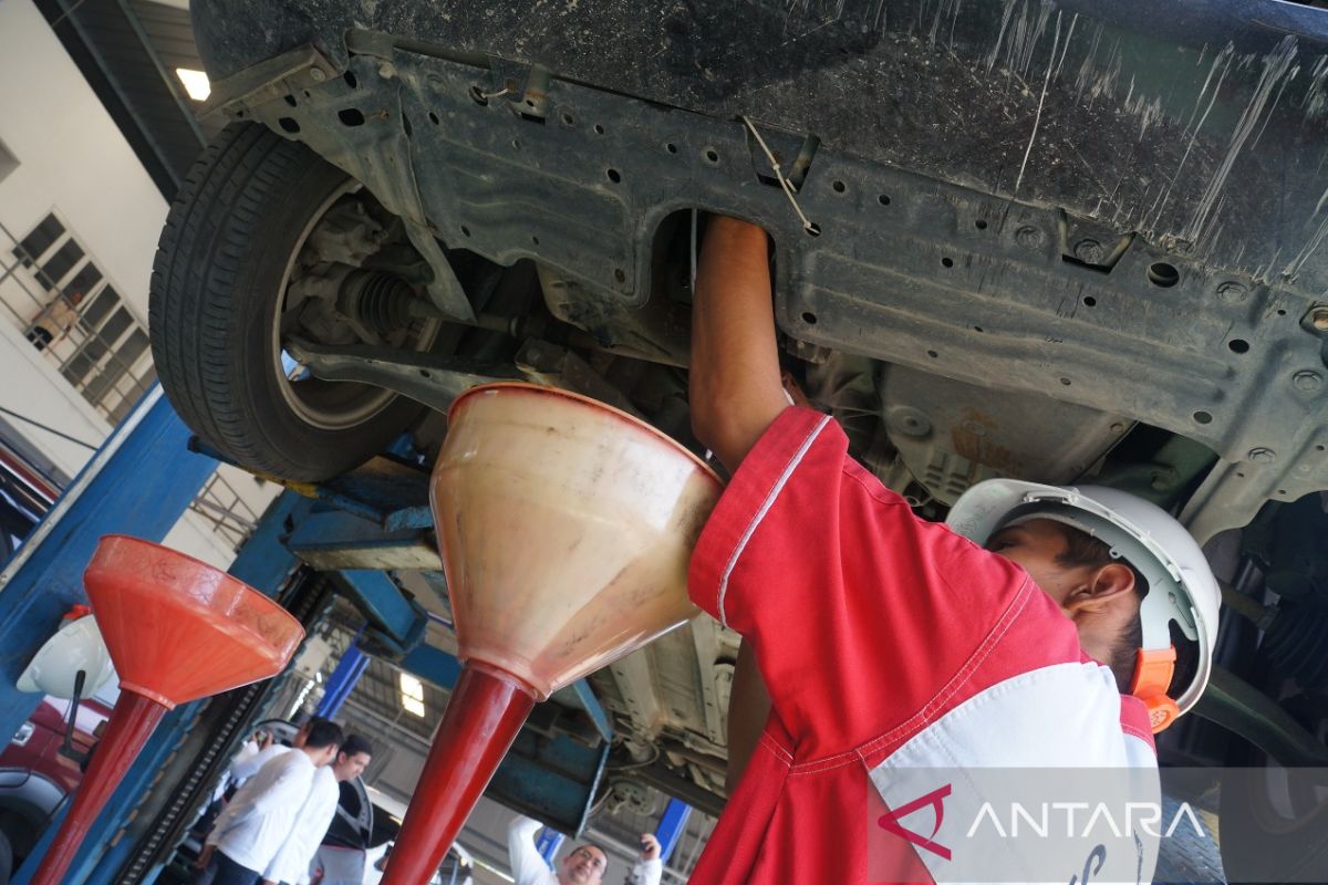 Fungsi Ganti Oli Motor. Bukan sekadar pelumas, berikut lima fungsi penting oli mesin