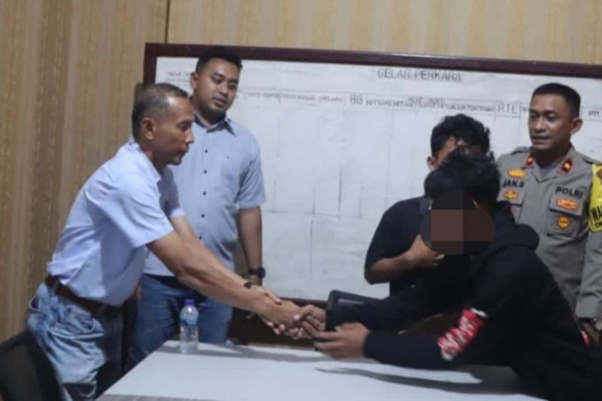 Pembunuh Begal Jadi Tersangka. Polisi Jambi bebaskan seorang pria korban begal sempat jadi