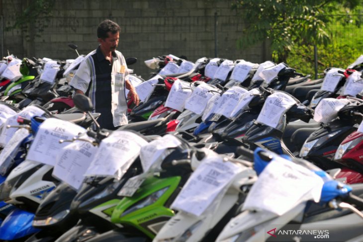 Pontianak Informasi Jual Beli Motor Bekas. Di tengah pandemi COVID-19, motor matik harga Rp4 jutaan tetap