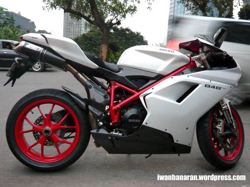 Ducati 848 Berapa Silinder. Test ride Ducati 848 Evo. Tenaga sadissss!!!!...
