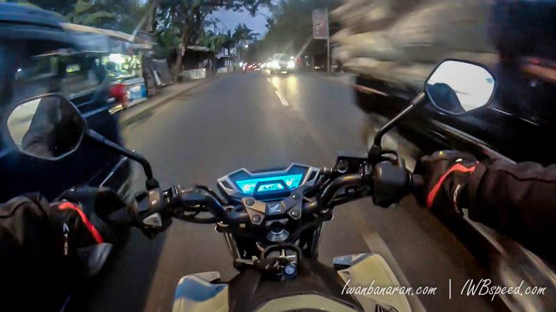 Cb150r 1 Liter Berapa Km. Seberapa rakus BBM Honda new CB150R saat dipakai harian