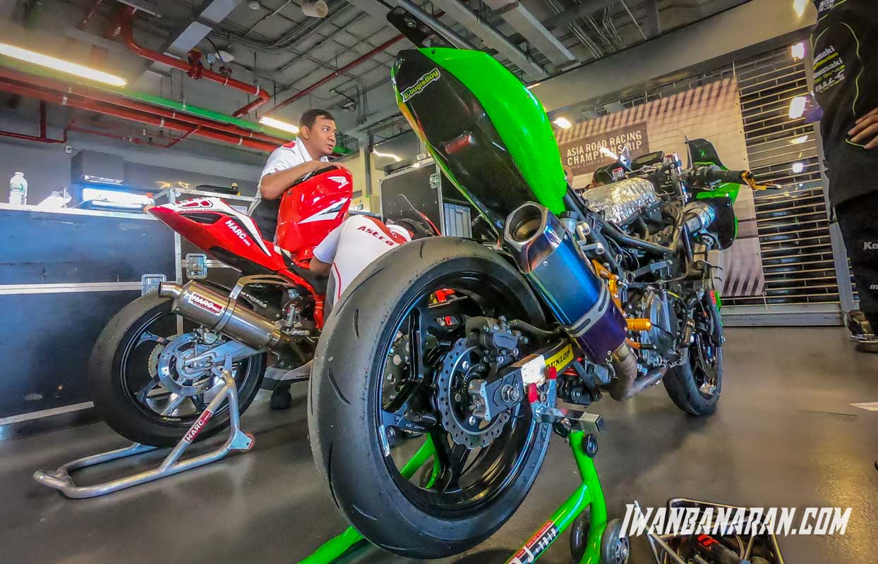 Bobot Ninja 250 Fi. Power Kawasaki Ninja 250 versi ARRC lebih besar 40 persen