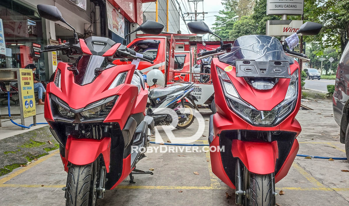 Vario 160 Vs Pcx 160. Adu Ganteng New Vario 160 vs PCX 160, wahhh ternyata gedenya