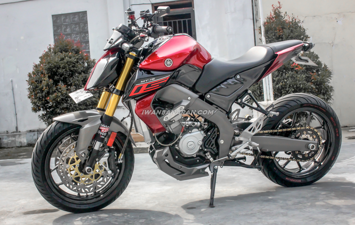Velg 5 Inch Vixion. Ini bukan KTM Duke 390, tapi ini adalah Vixion 2015....ediannn