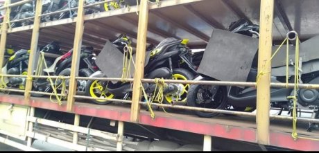 Aerox Hitam Kuning. Wew Yamaha Aerox 155 2018 Punya Warna Baru Yang Makin