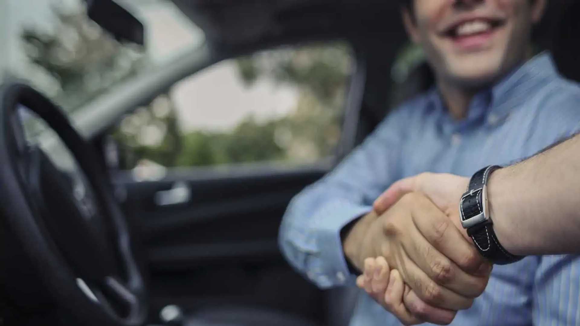 Cara Menjual Motor Yang Masih Kredit. Tips Jual Mobil Saat Kredit Belum Lunas, Ikuti Aturannya