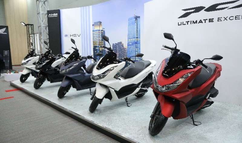 Harga Motor Pcx Kredit. Daftar Harga Motor PCX 2023, Cek Simulasi Kreditnya!