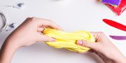 Cara Mengencerkan Lem Fox Kuning. 7 Cara Super Gampang Membuat Slime dengan Lem Fox, Cobain